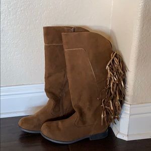 Justice girl’s tall brown boots w/ back fringe